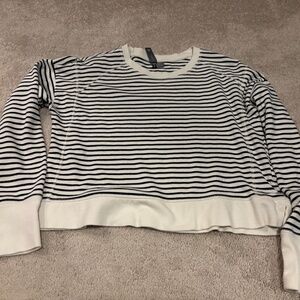 Sweaty Betty cropped pull over